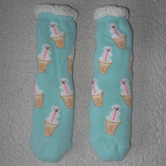 Old Navy Snowman Slipper Socks with Grippers - Picture 1 of 2